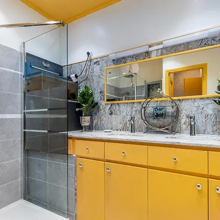 Artistmemory Apartment